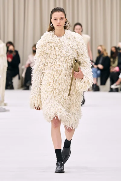 Look 35